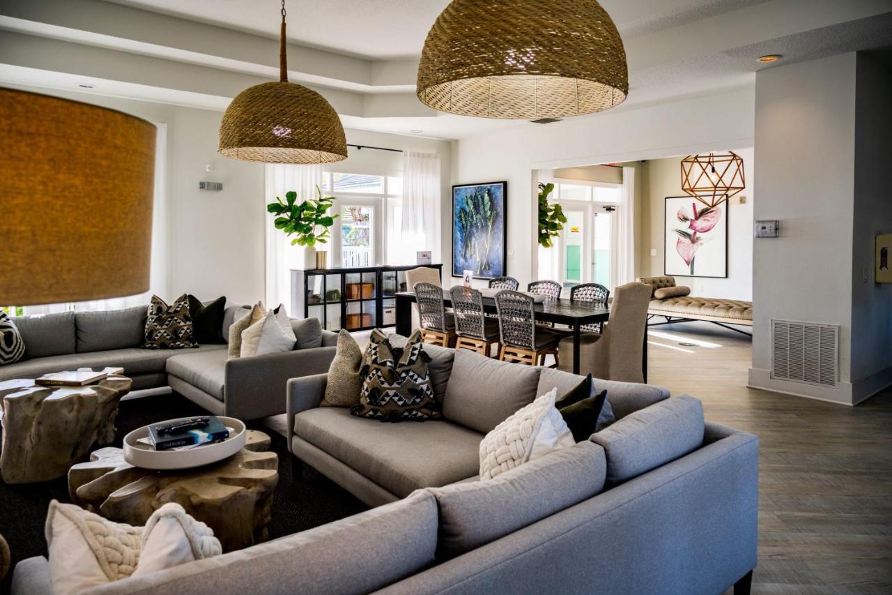 Апартаменты Designed 2Br With Balcony Pool And Gym Брадентон Экстерьер фото